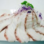 Sashimi comes with 7 pcs.